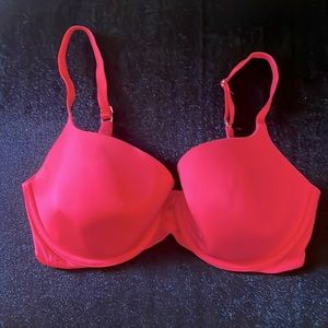 Victoria’s Secret Pink Bra Underwire Size 34DD Excellent Condition